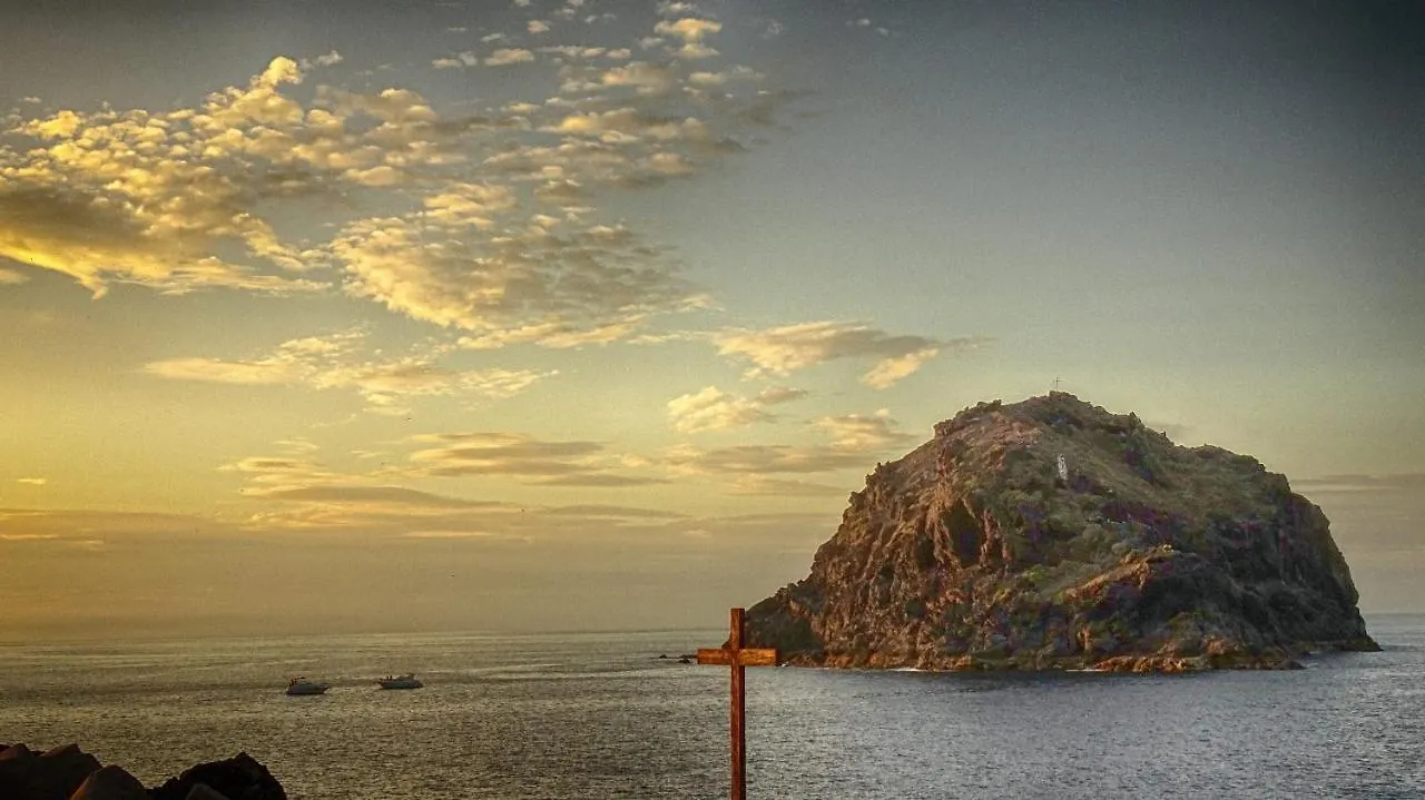 Modern Sea Front Apartment In Garachico 2