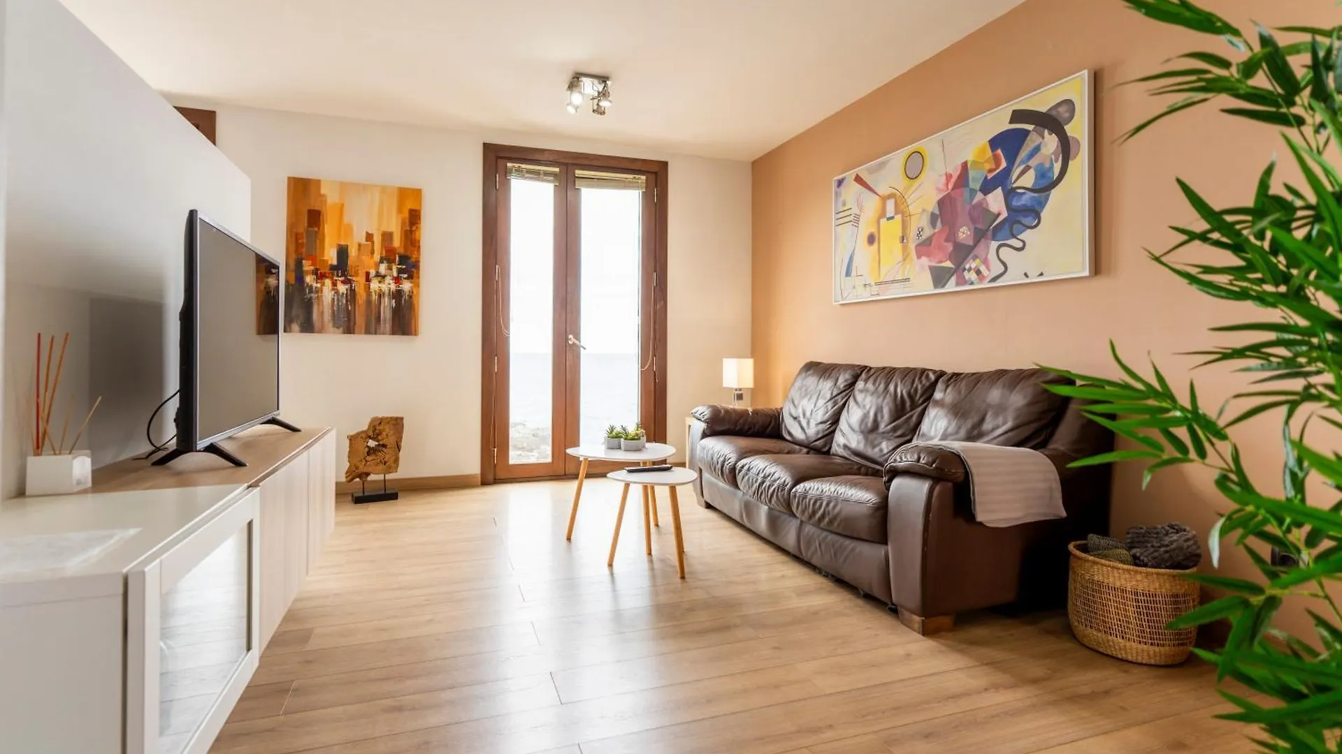 Modern Sea Front Apartment In Garachico 2 location